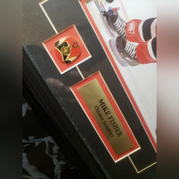 Mike Fisher Ottawa Senators 🏒 Hockey Sport Memorabilia Collector 8x10 Frame - Picture 2 of 5